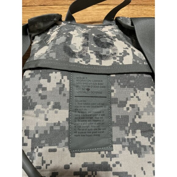 USGI ACU Molle II 3L/100oz Hydration System Carrier Pack w/ Bladder - Picture 5 of 9